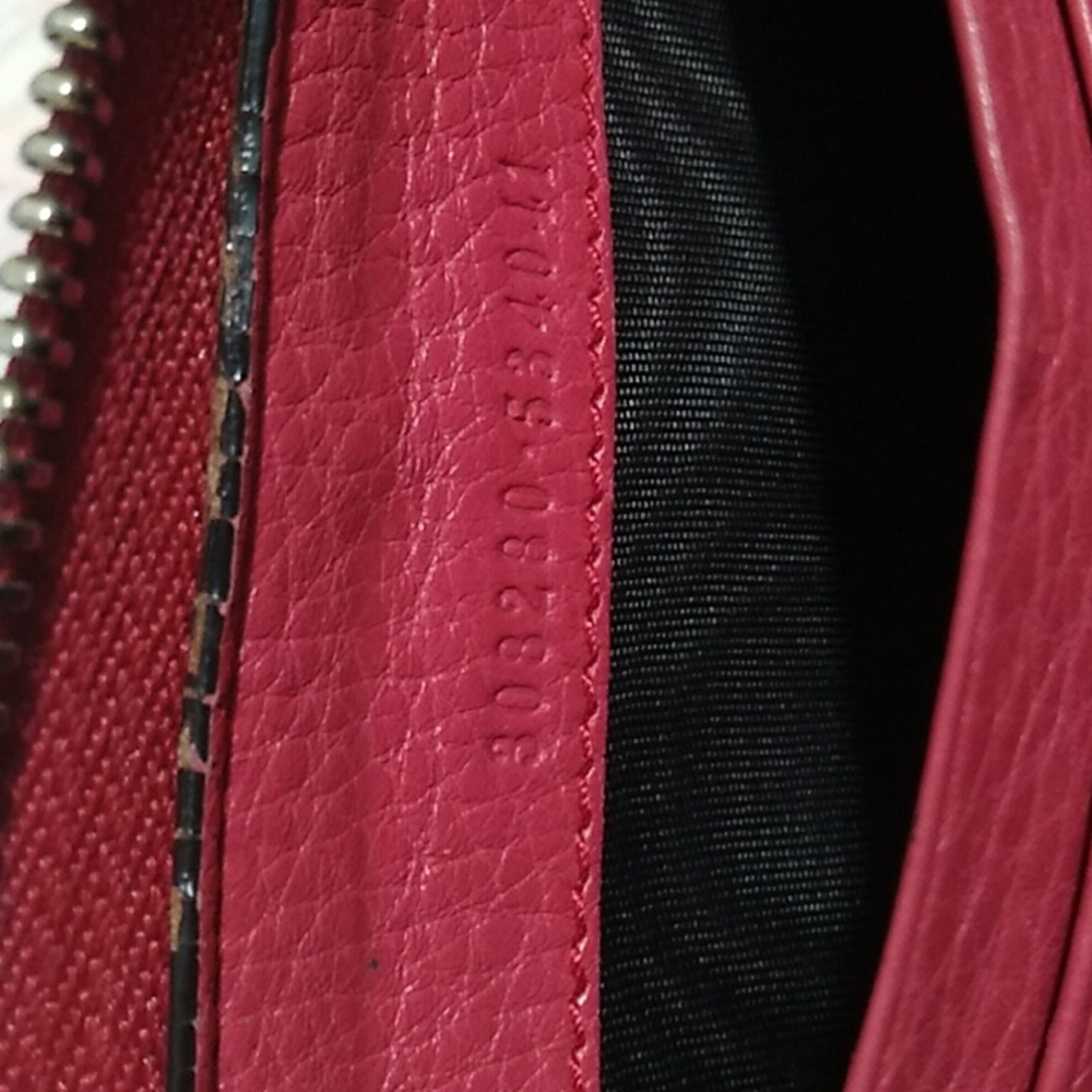 Gucci Soho Magenta Large pebble calf skin zip around Wallet With COA - Picture 14 of 16